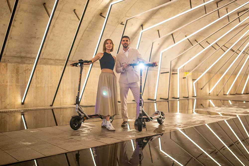 Introducing the KuKirin A1 — Your Sleek, Powerful &amp; Christmas-Ready E-Scooter!